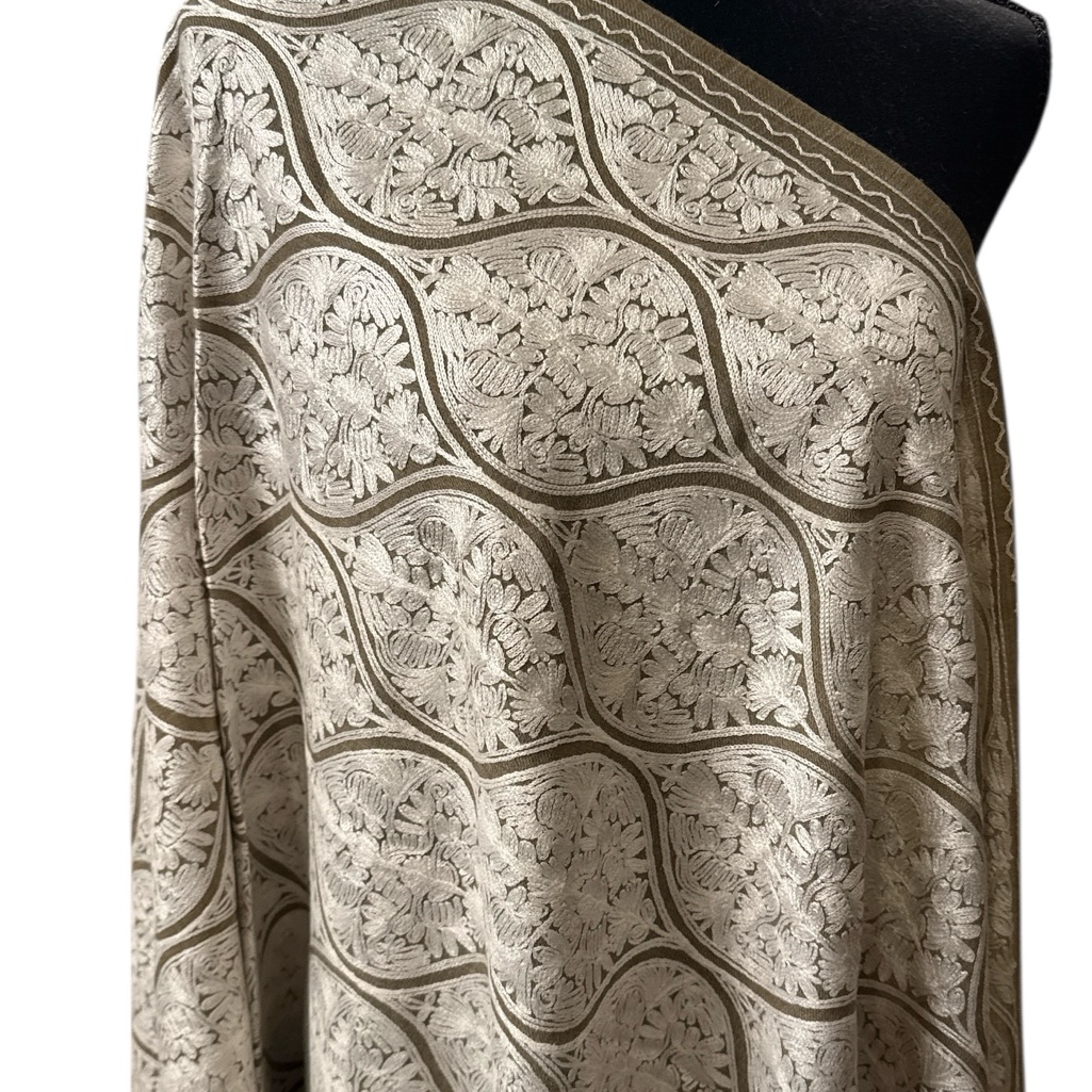Elegant Floral Embroidered Pashmina Patterned Shawl